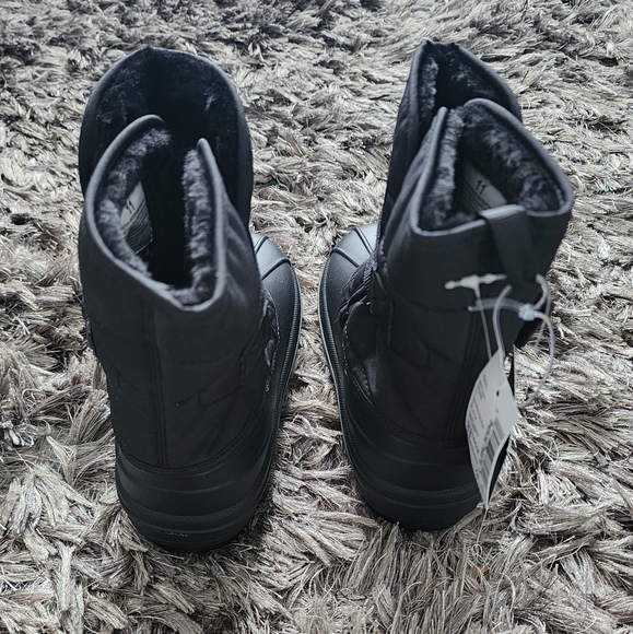 Toddler 11 Winter Boots - Picture 2 of 7